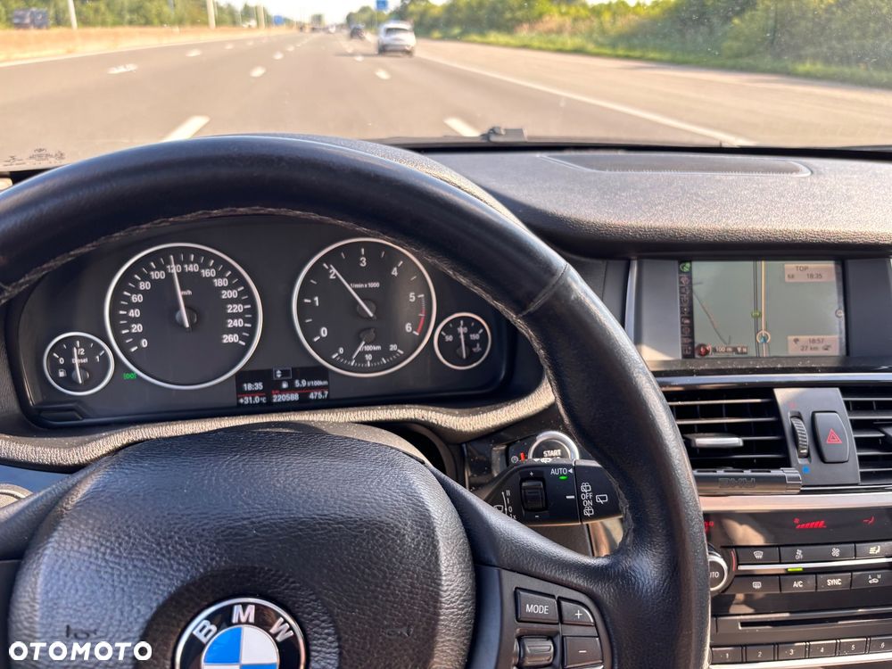 BMW X3 sDrive18d - 38