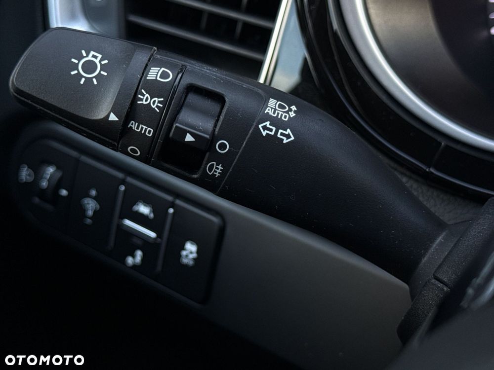 Kia Ceed 1.6 T-GDI GT DCT - 35