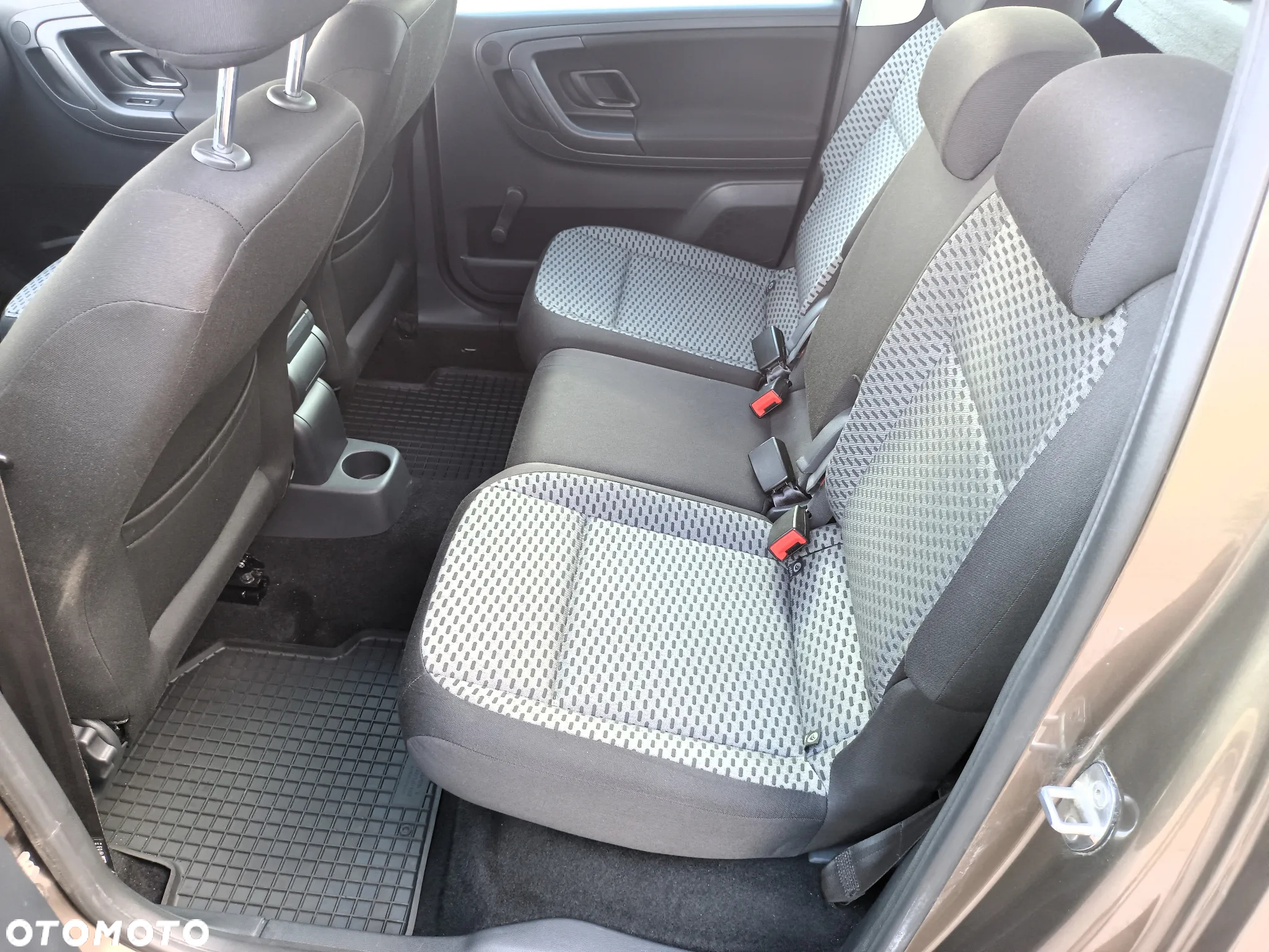 Skoda Roomster - 14