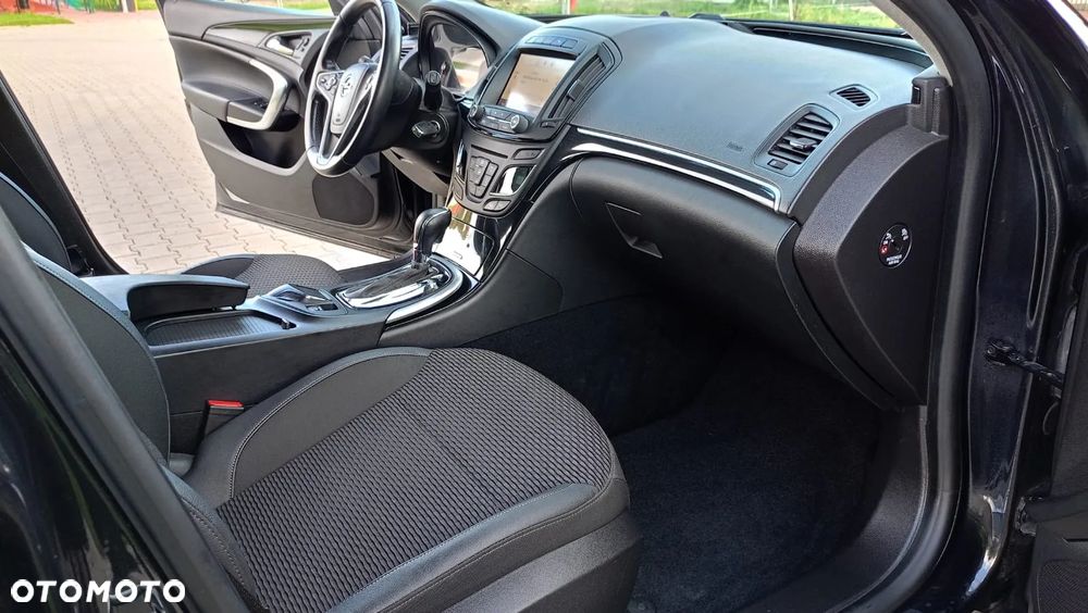 Opel Insignia - 10