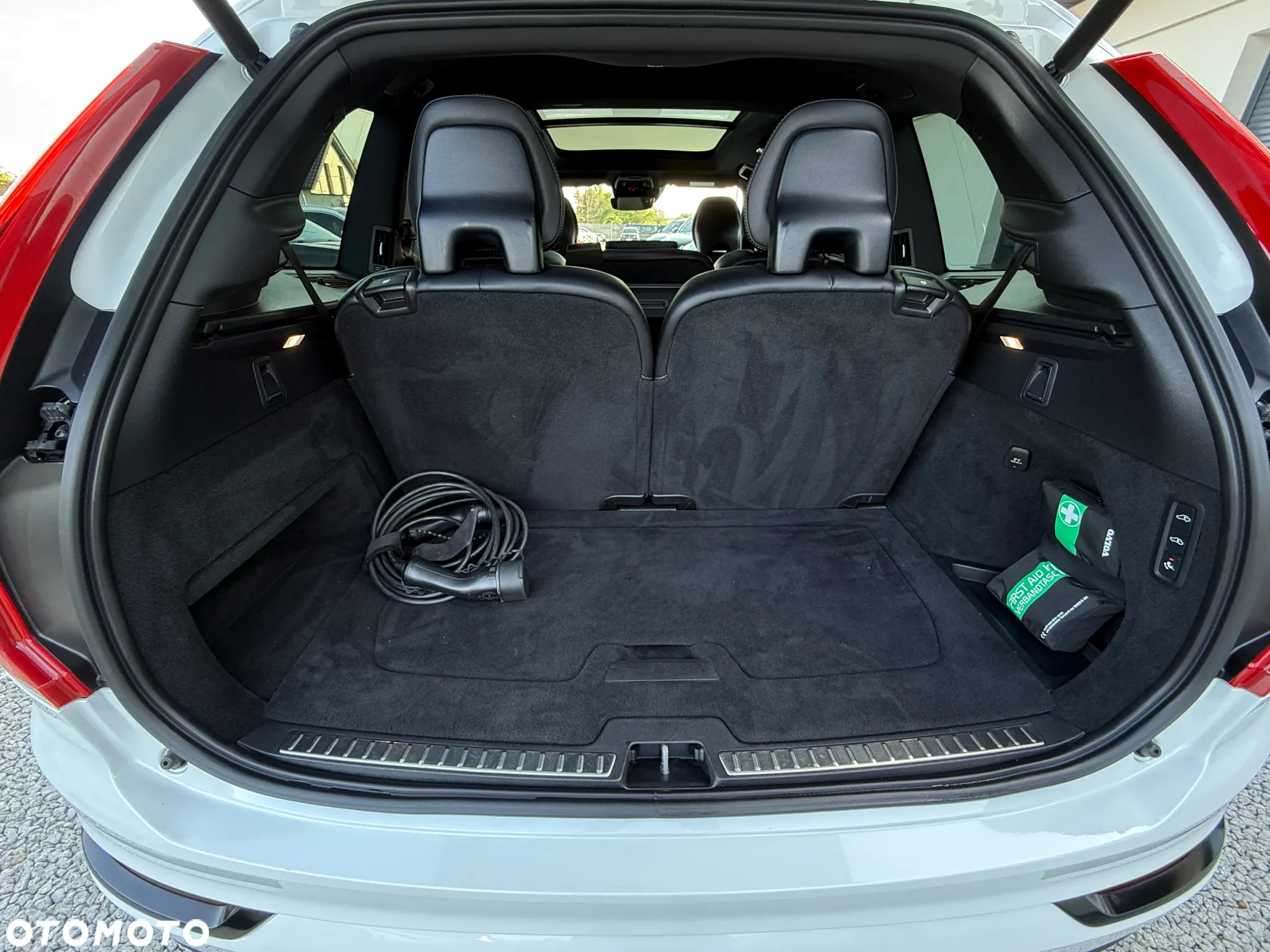 Volvo XC 90 T8 AWD Recharge Geartronic RDesign Edition - 33