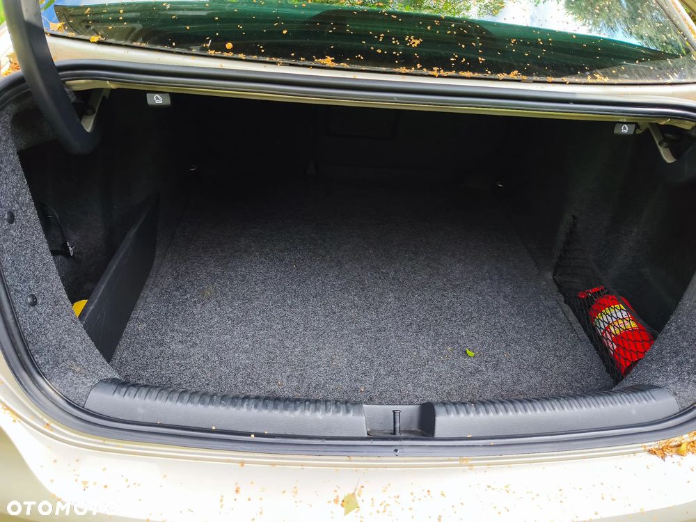 Volkswagen Jetta 1.4 TSI Comfortline - 8