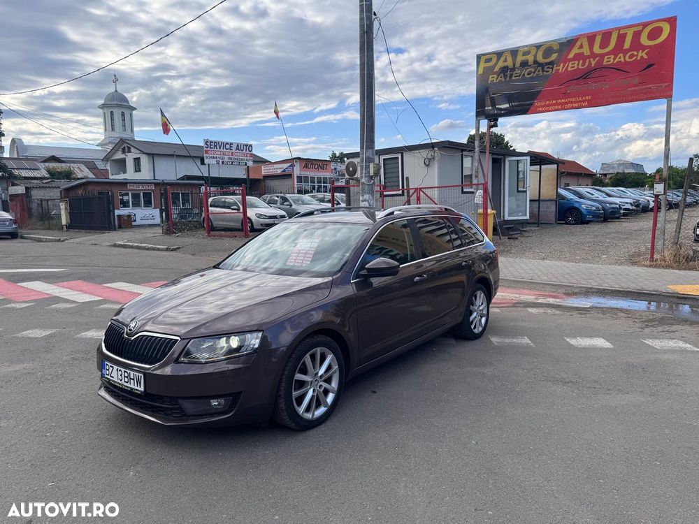 Skoda Octavia 1.6 TDI DSG Style - 2