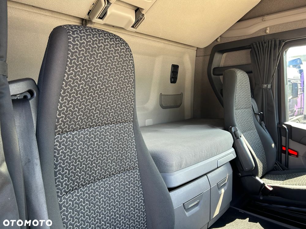 Scania R450 RETARDER / KLIMA POSTOJOWA / NOWE OPONY / STANDARD / TACHOGRAF NOWEJ GENERACJI / ZBIORNIKI PALIWOWE 1370 L / PRODUKCJA 2019 ROK !! - 36