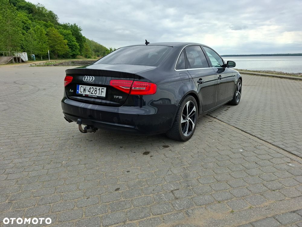 Audi A4 Limousine - 4