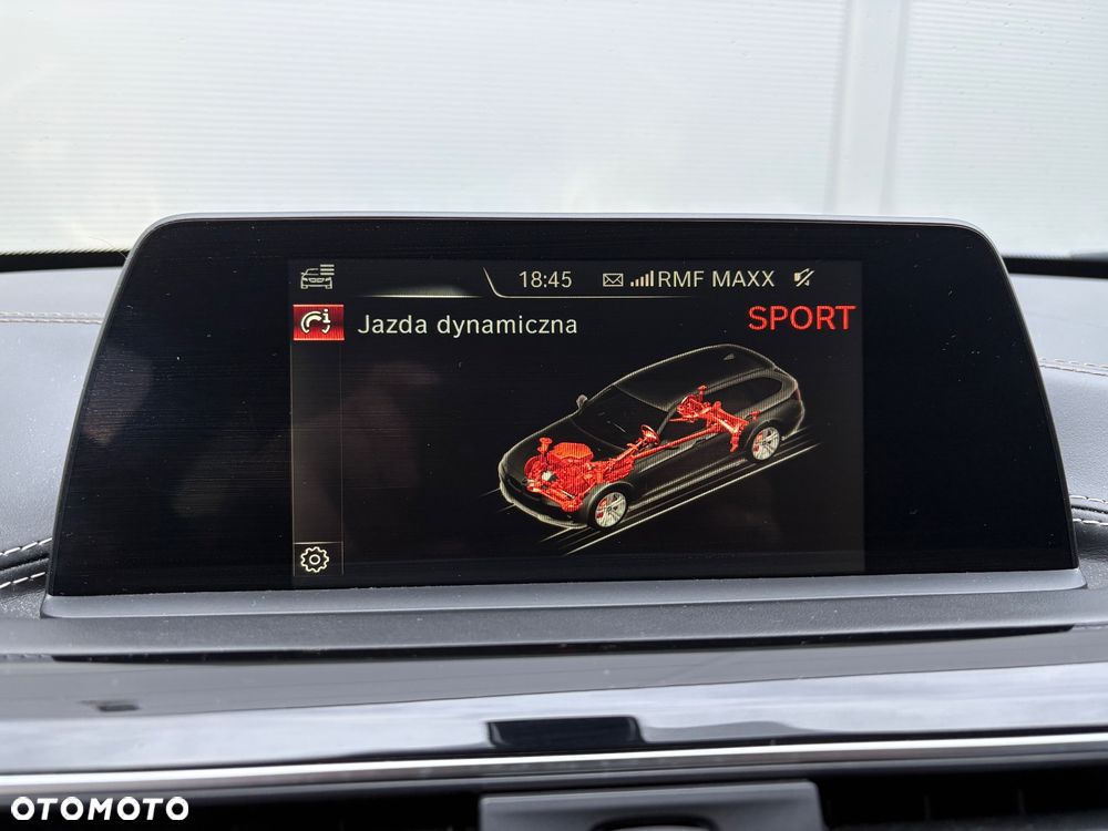 BMW Seria 3 318d Sport Line Shadow - 32