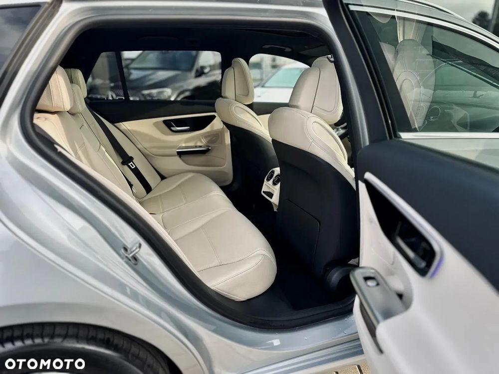 Mercedes-Benz Klasa C 300 de PHEV 4-Matic Avantgarde - 29