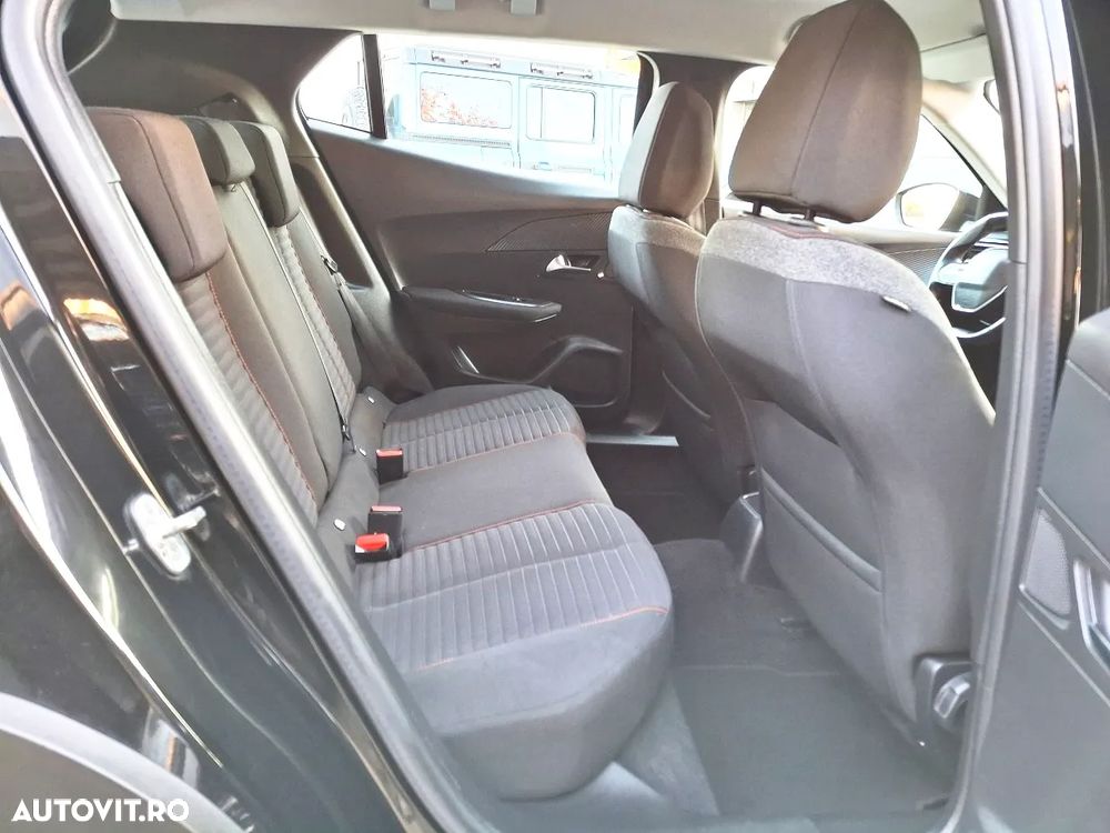 Peugeot 2008 1.2 L PureTech STT Active - 13