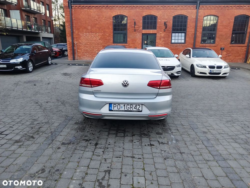 Volkswagen Passat 2.0 TDI BMT Trendline - 6