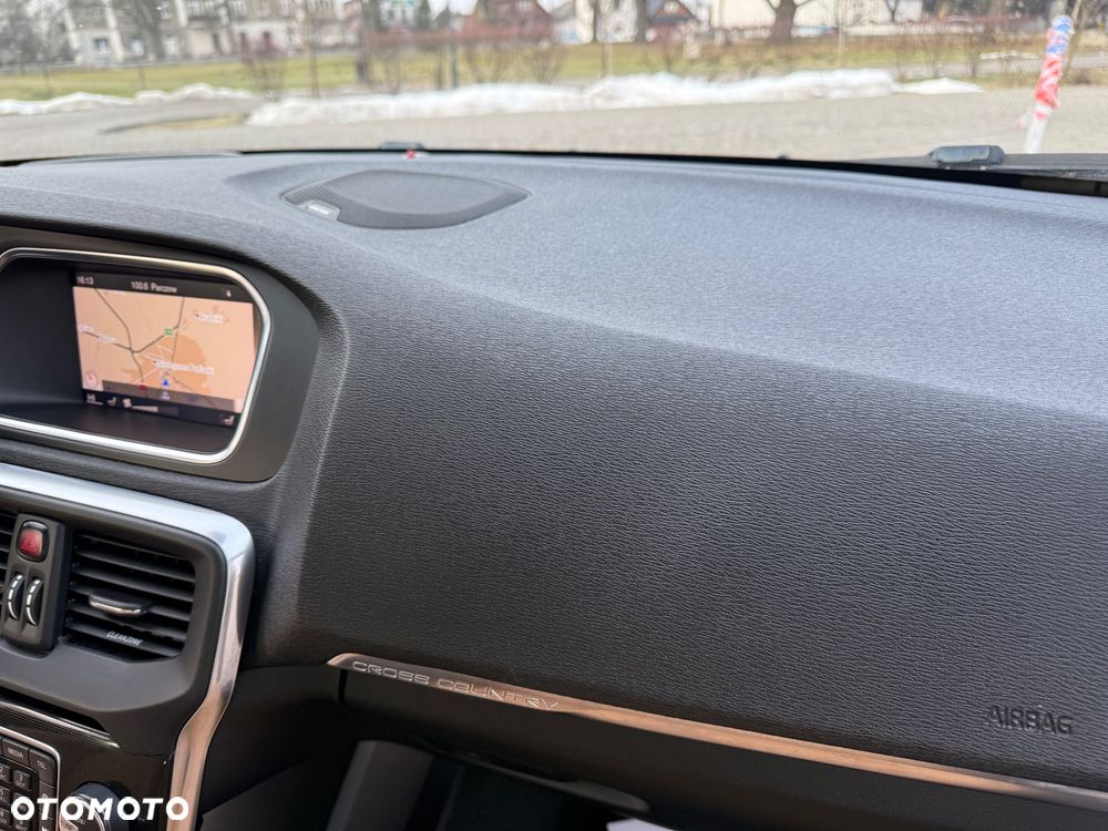 Volvo V40 Cross Country D3 Momentum - 28