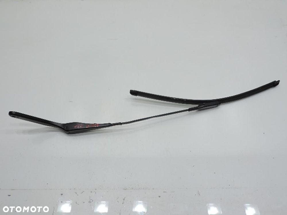 RAMIE WYCIERACZKI PRAWE BMW E81 E87 - 2