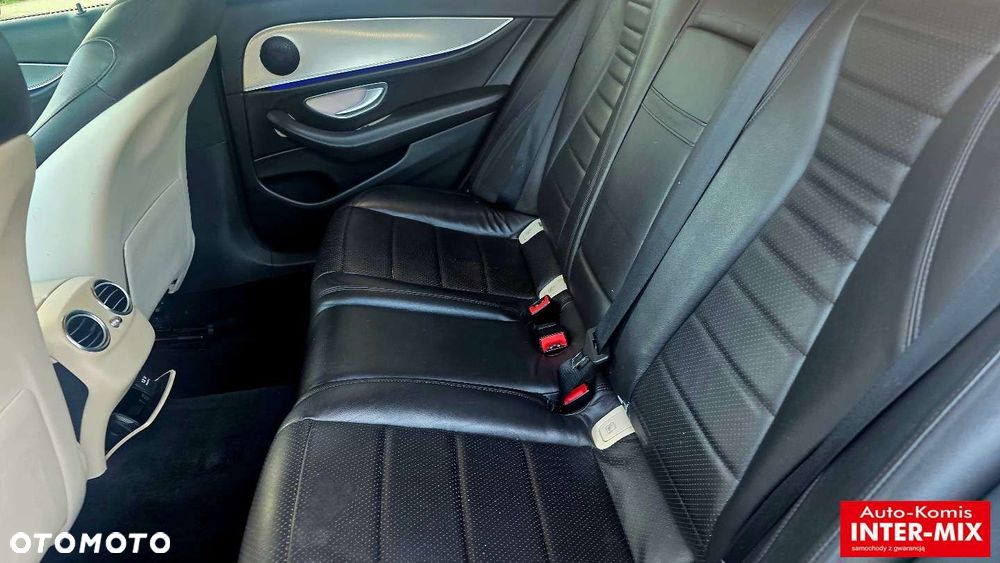 Mercedes-Benz Klasa E 200 d 9G-TRONIC - 35