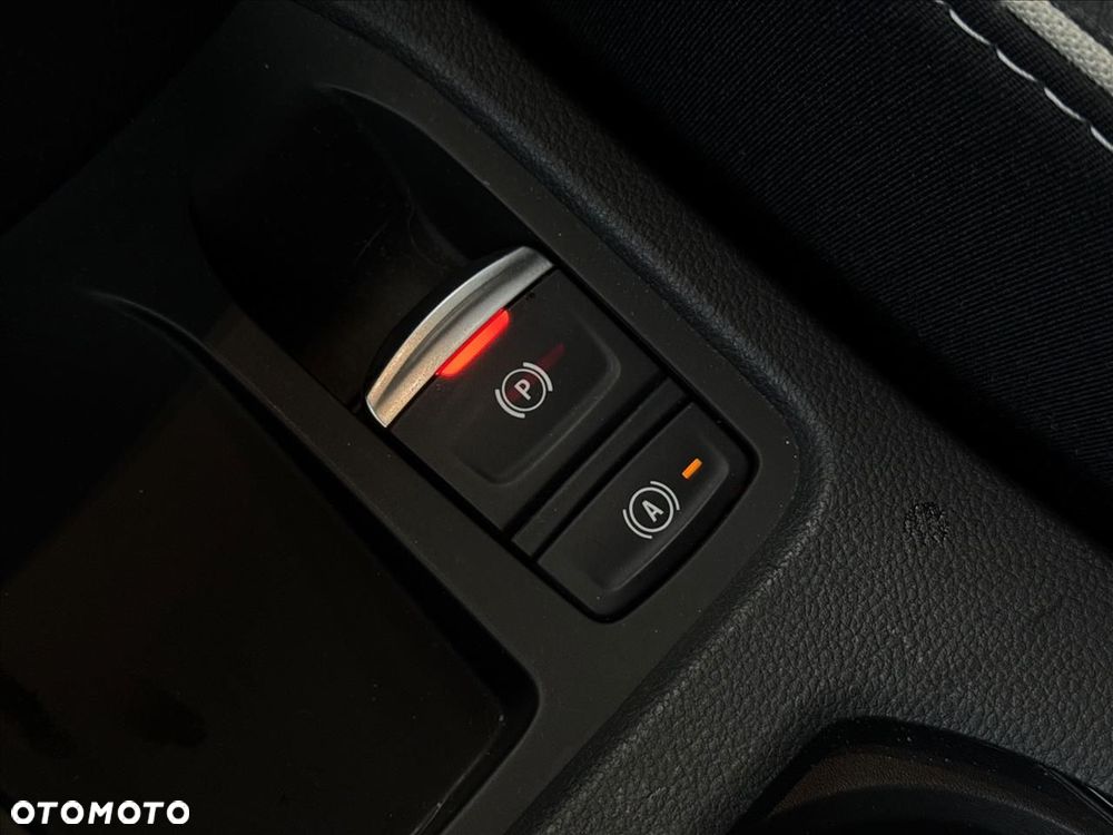 Renault Clio - 25