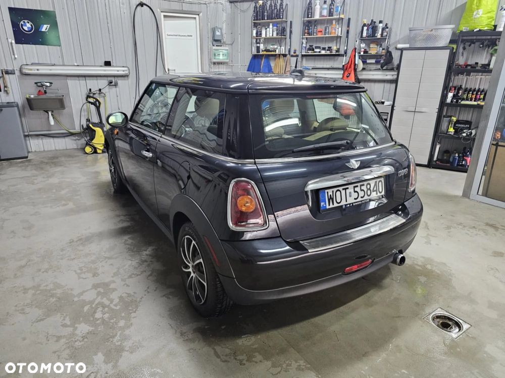 MINI Cooper Standard - 2
