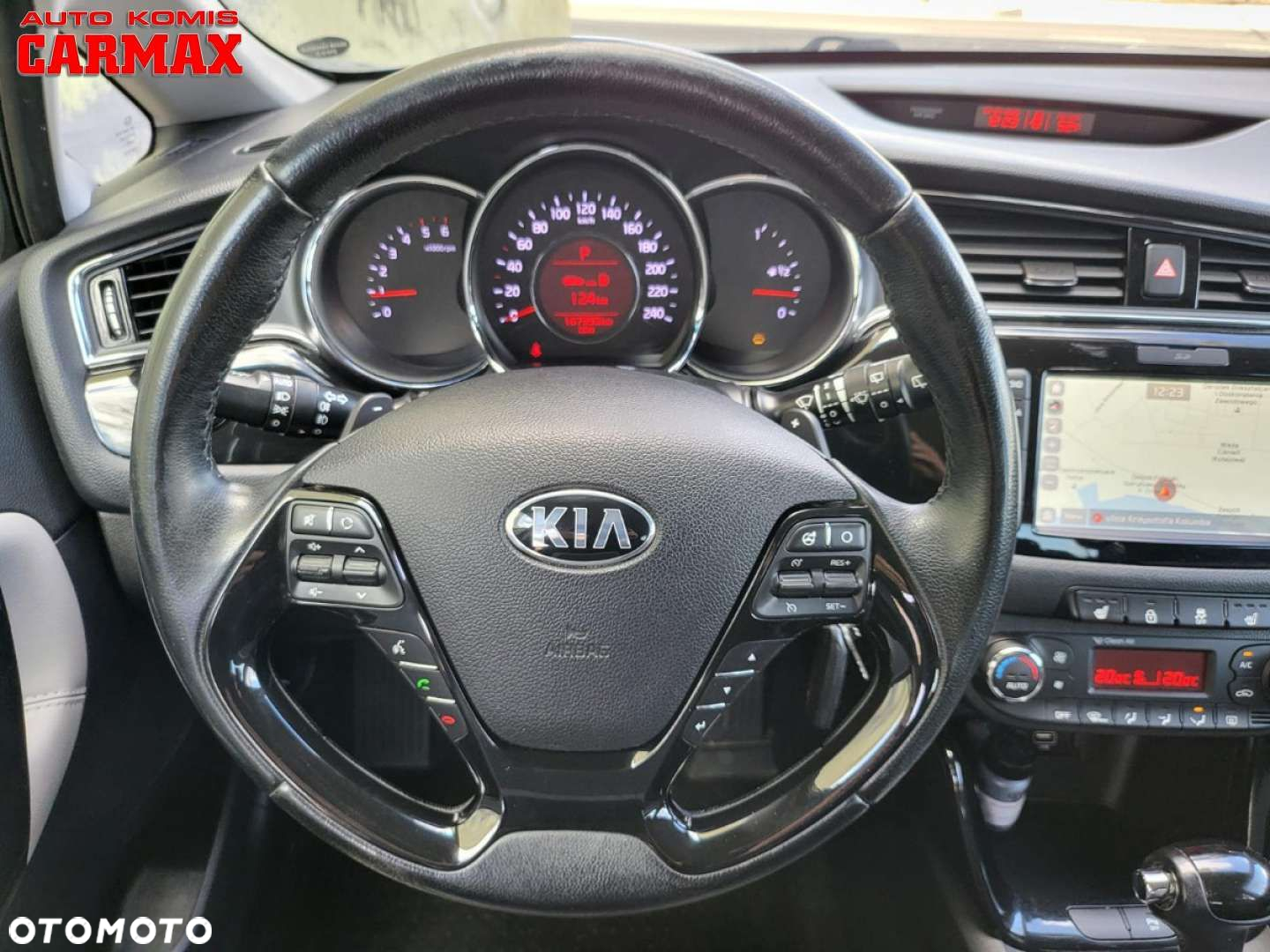 Kia Ceed 1.6 CRDi 136 DCT ISG SW Platinum Edition - 12