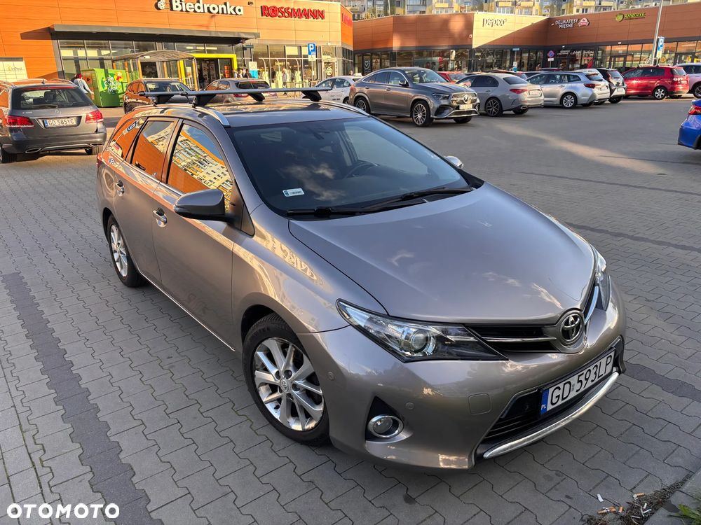 Toyota Auris 2014 photo 5