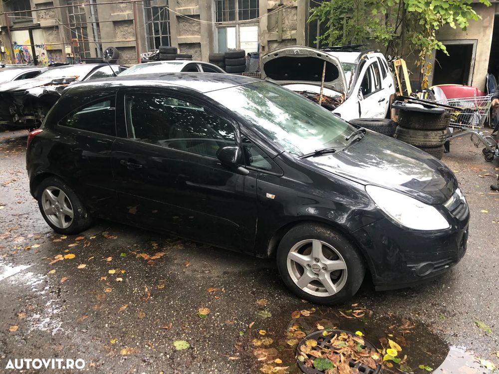 Dezmembrez Opel Corsa D coupe negru benzina 1,2 2007 - 6