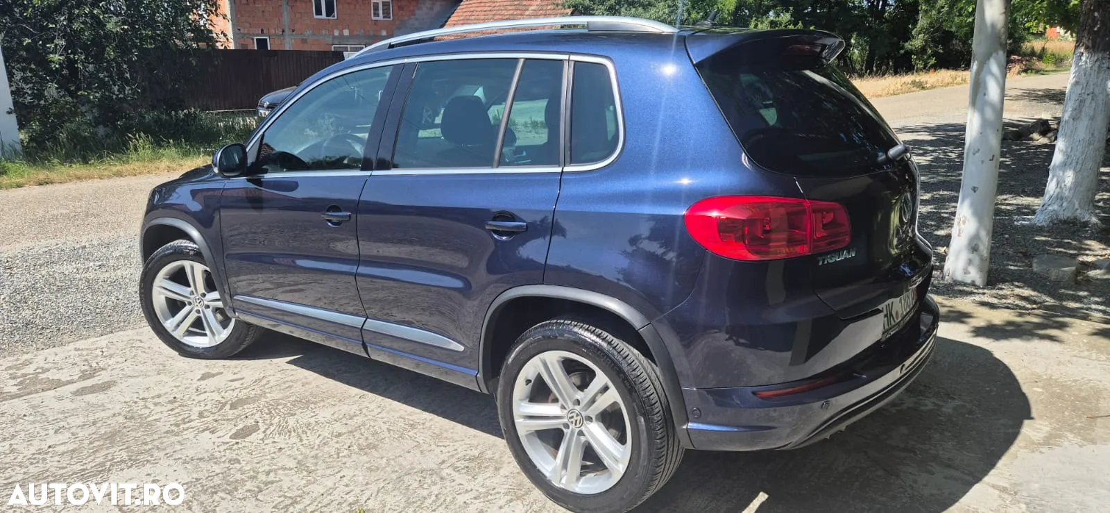 Volkswagen Tiguan - 33
