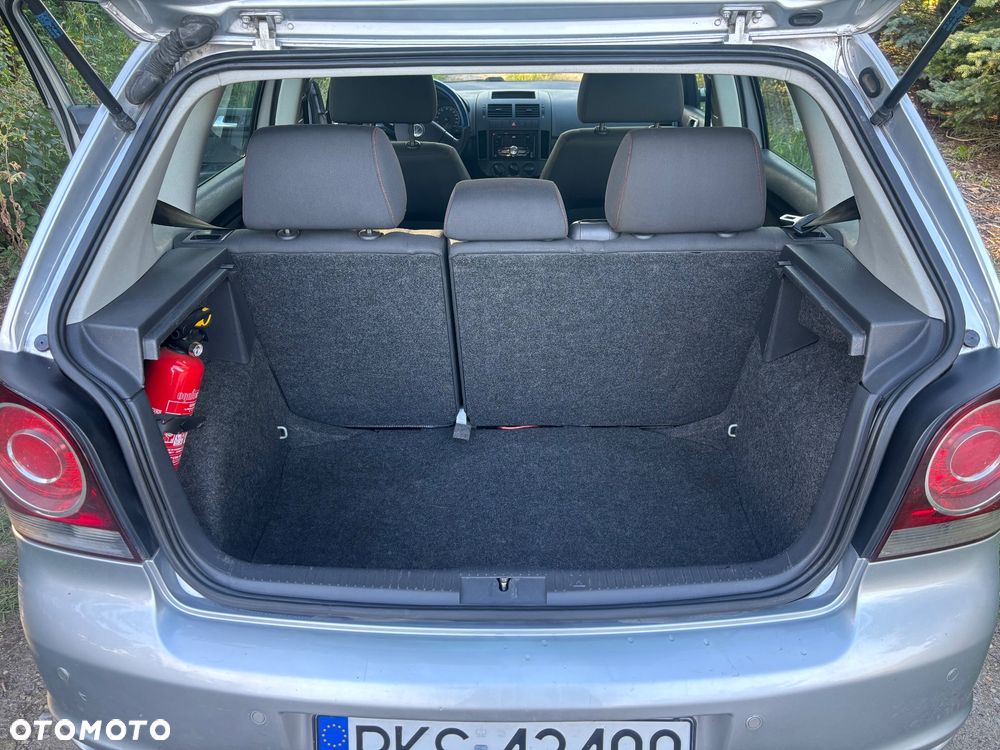 Volkswagen Polo 1.4 FSI Sportline - 16