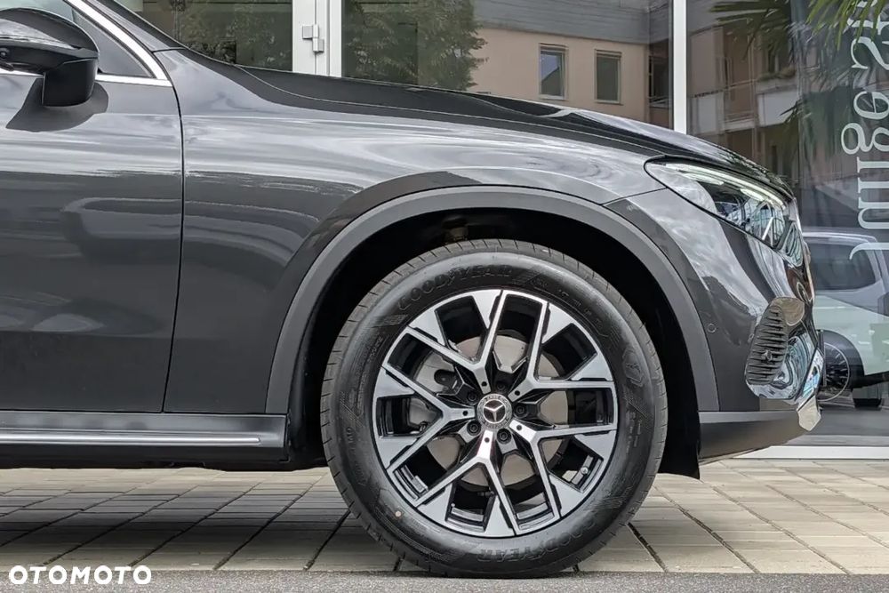 Mercedes-Benz GLC 200 4Matic 9G-TRONIC Edition Avantgarde - 11
