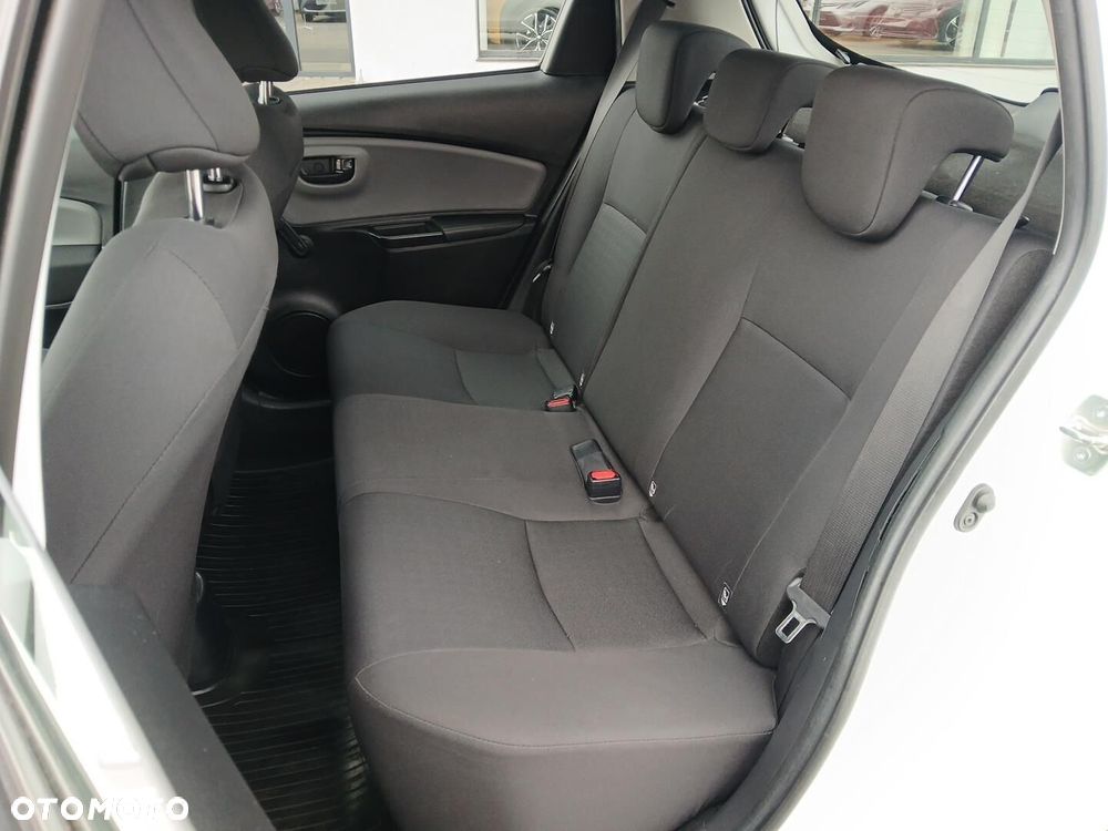 Toyota Yaris - 40