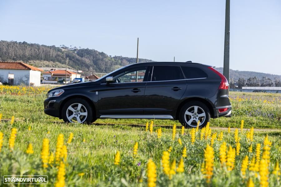 Volvo XC 60 2.0 D3 Drive R-Design 85 Anos Start/Stop - 16
