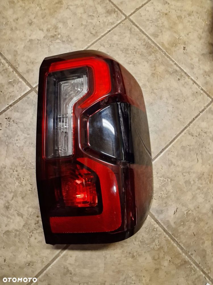 lampa tylna prawa ford ranger 2024 rok - 1