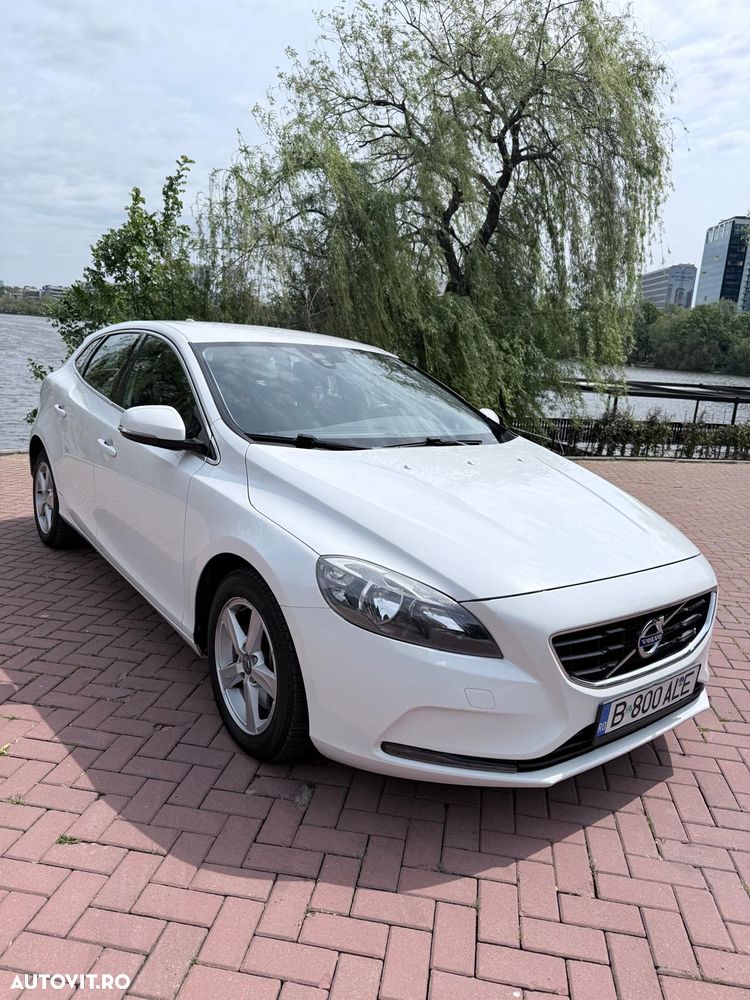 Volvo V40 D4 VEA Momentum - 10