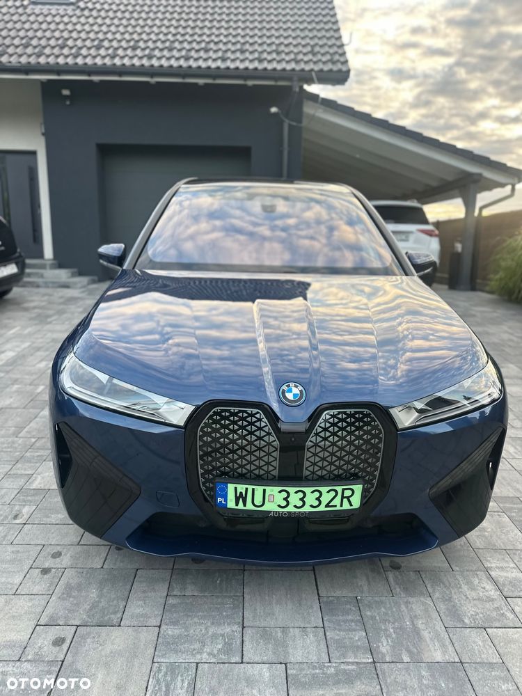 BMW iX xDrive40 76.6kWh Signature - 5