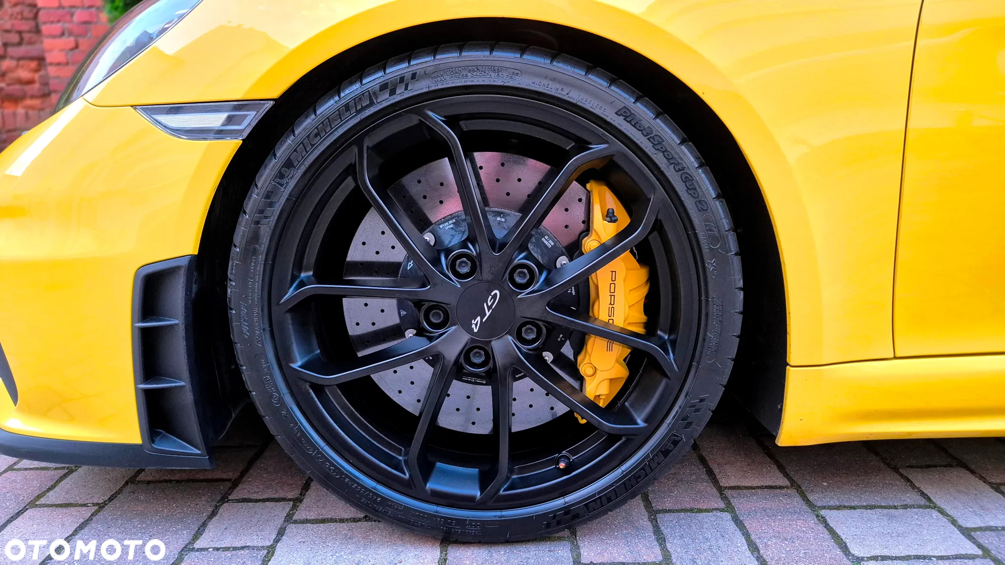 Porsche 718 Cayman GPF GT4 - 11