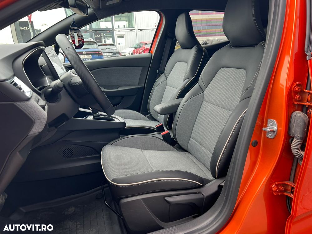 Renault Clio V TCe 90 CVT Techno - 11