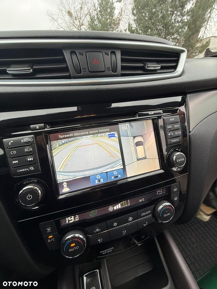 Nissan Qashqai 1.2 DIG-T Xtronic TEKNA+ - 23