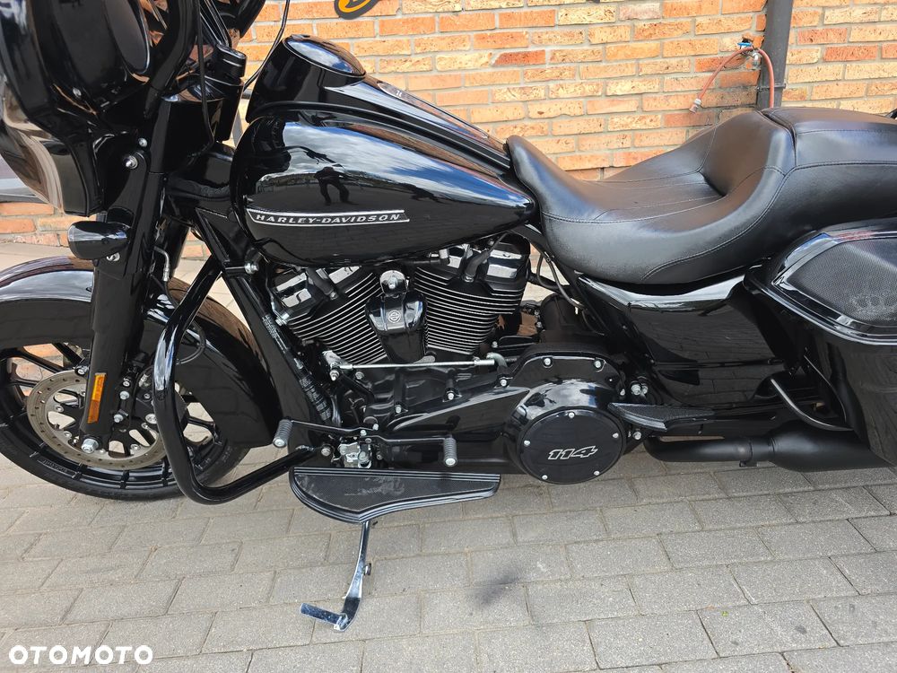 Harley-Davidson Touring Street Glide - 14