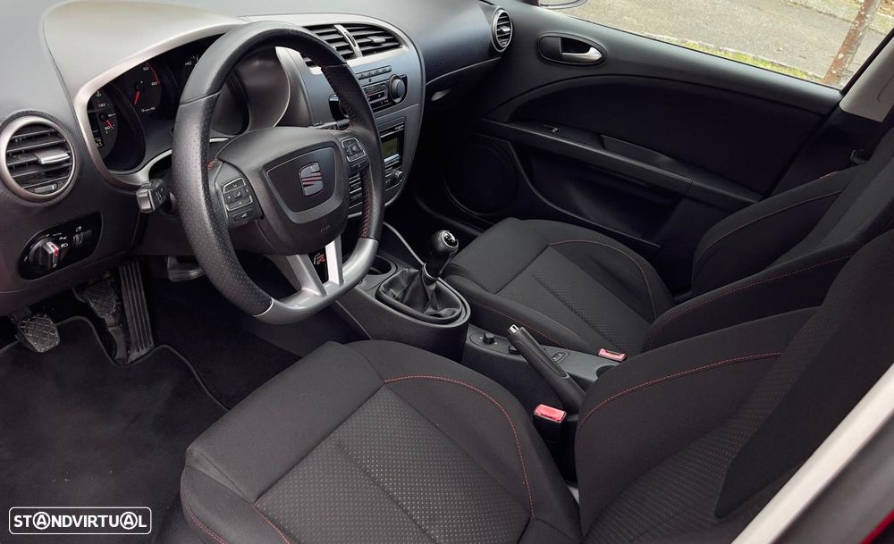 SEAT Leon 2.0 TDI DPF FR - 9