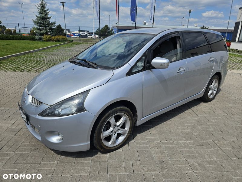 Mitsubishi Grandis 2.4 Intense - 1