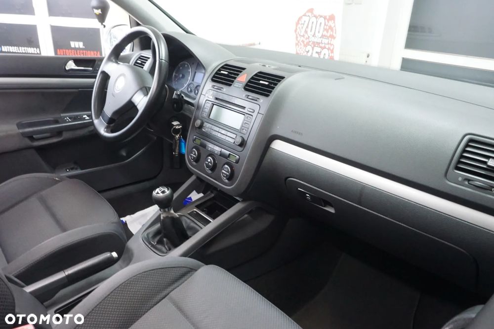 Volkswagen Golf 2.0 TDI DPF Sportline - 16