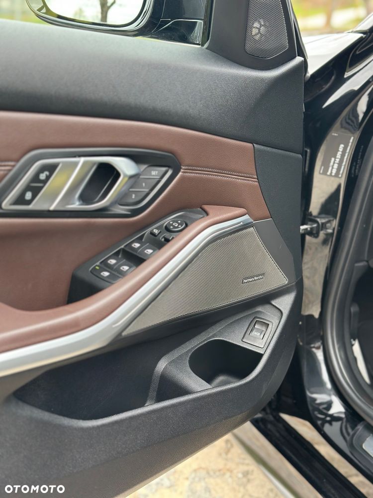 BMW Seria 3 320d xDrive M Sport Shadow sport - 7