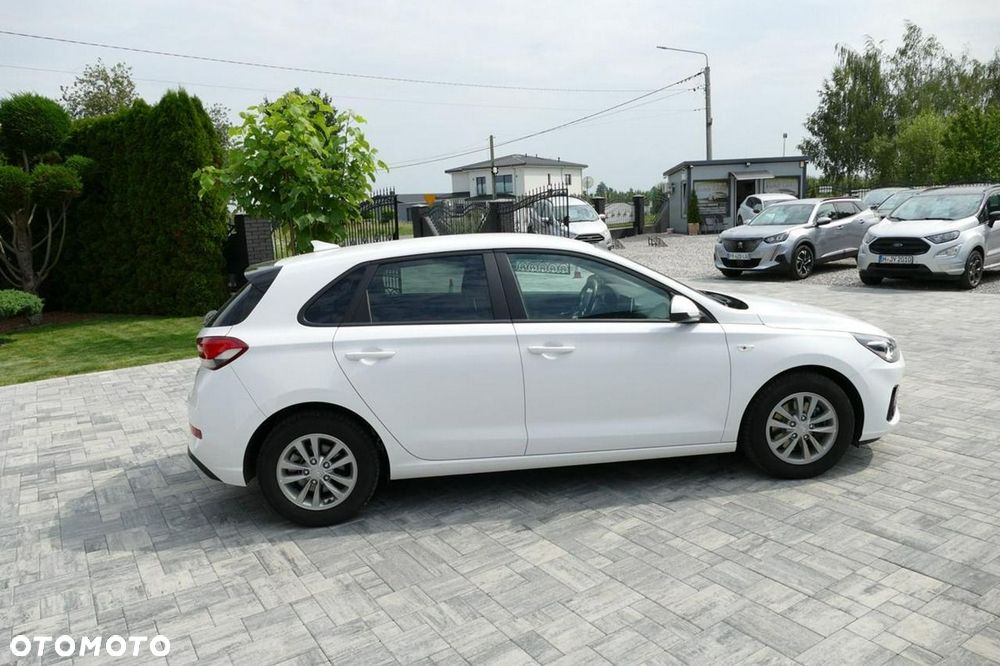 Hyundai i30 1.0 T-GDI Connect & Go - 12