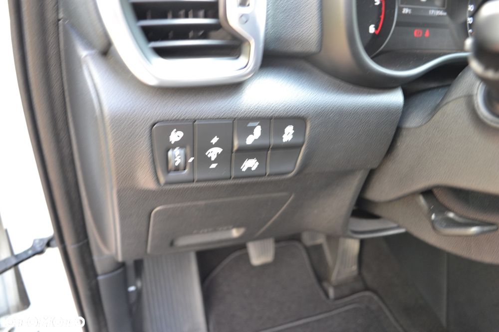 Kia Sportage 2.0 CRDI 4WD Attract - 36