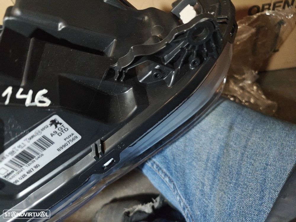 Farol Frente Direito / Otica Direita Peugeot 208 I (Ca_, Cc_)  9802848 - 10