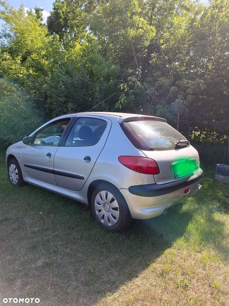 Peugeot 206 1.1 XR Presence - 4