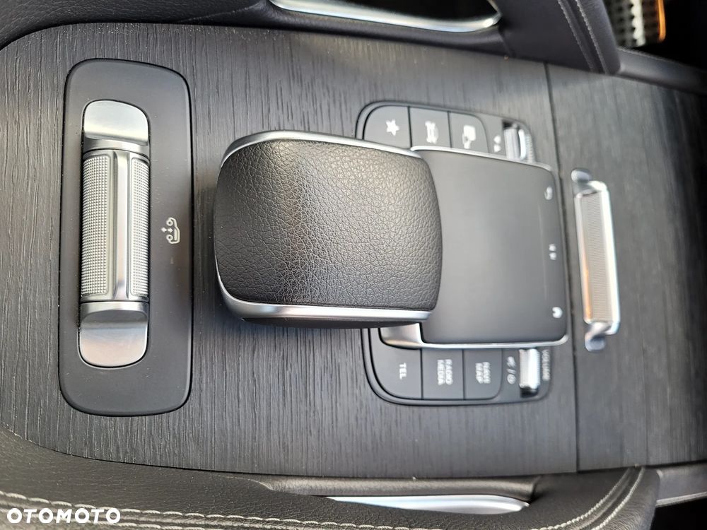Mercedes-Benz GLE 400 d 4Matic 9G-TRONIC AMG Line - 13