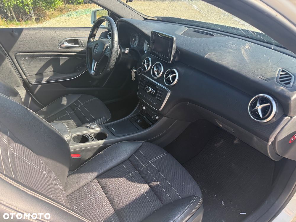 Mercedes-Benz Klasa A 180 (BlueEFFICIENCY) 7G-DCT - 13