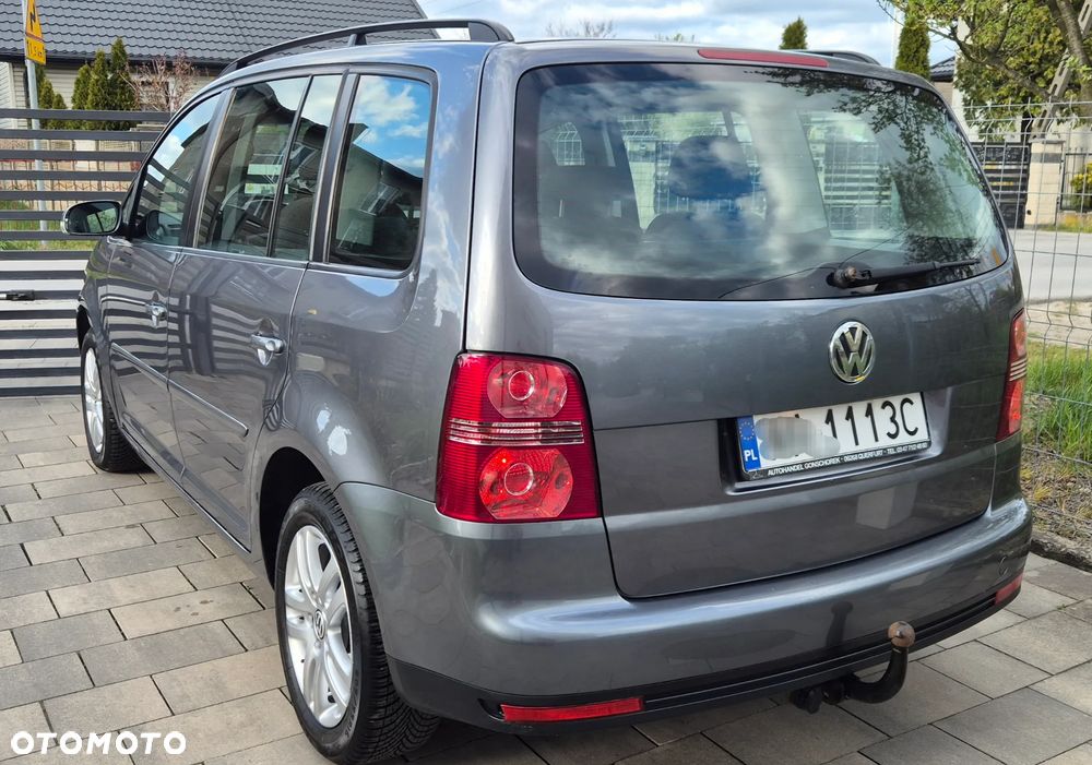 Volkswagen Touran - 2