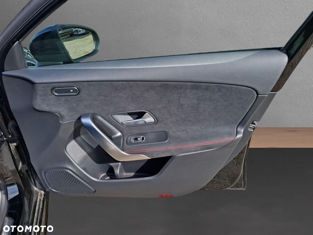 Mercedes-Benz Klasa A 200 AMG Line 7G-DCT - 18