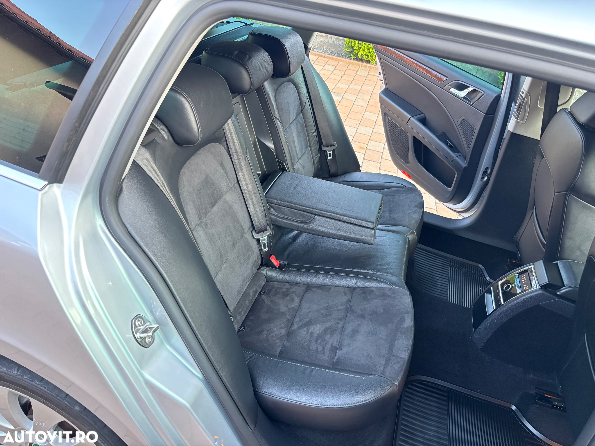 Skoda Superb 2.0 TDI 4x4 DSG Elegance - 17