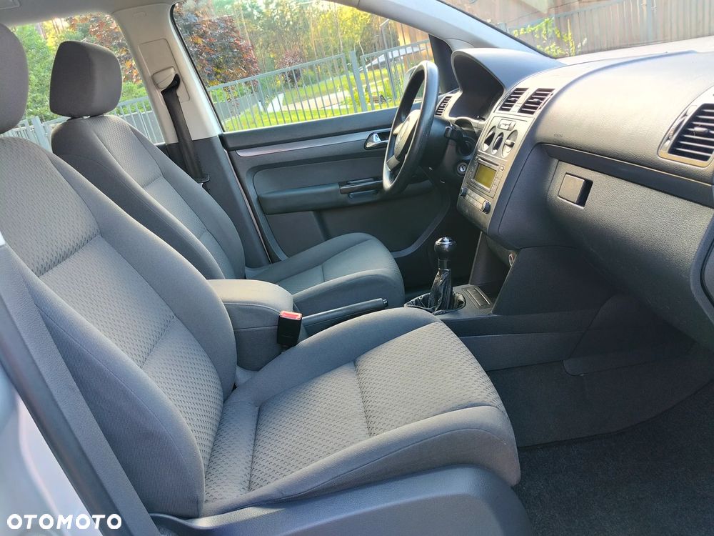 Volkswagen Touran 1.6 Trendline - 6