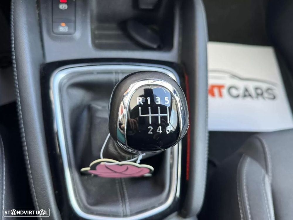 Nissan Qashqai 1.5 dCi N-Connecta J18 - 10