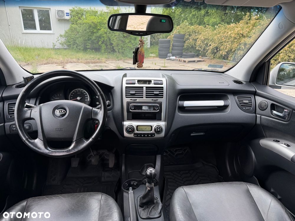 Kia Sportage 2.0 CRDi Tour + - 10