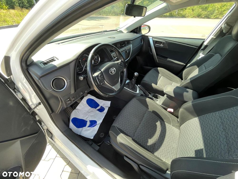 Toyota Auris 1.6 Valvematic Comfort - 9